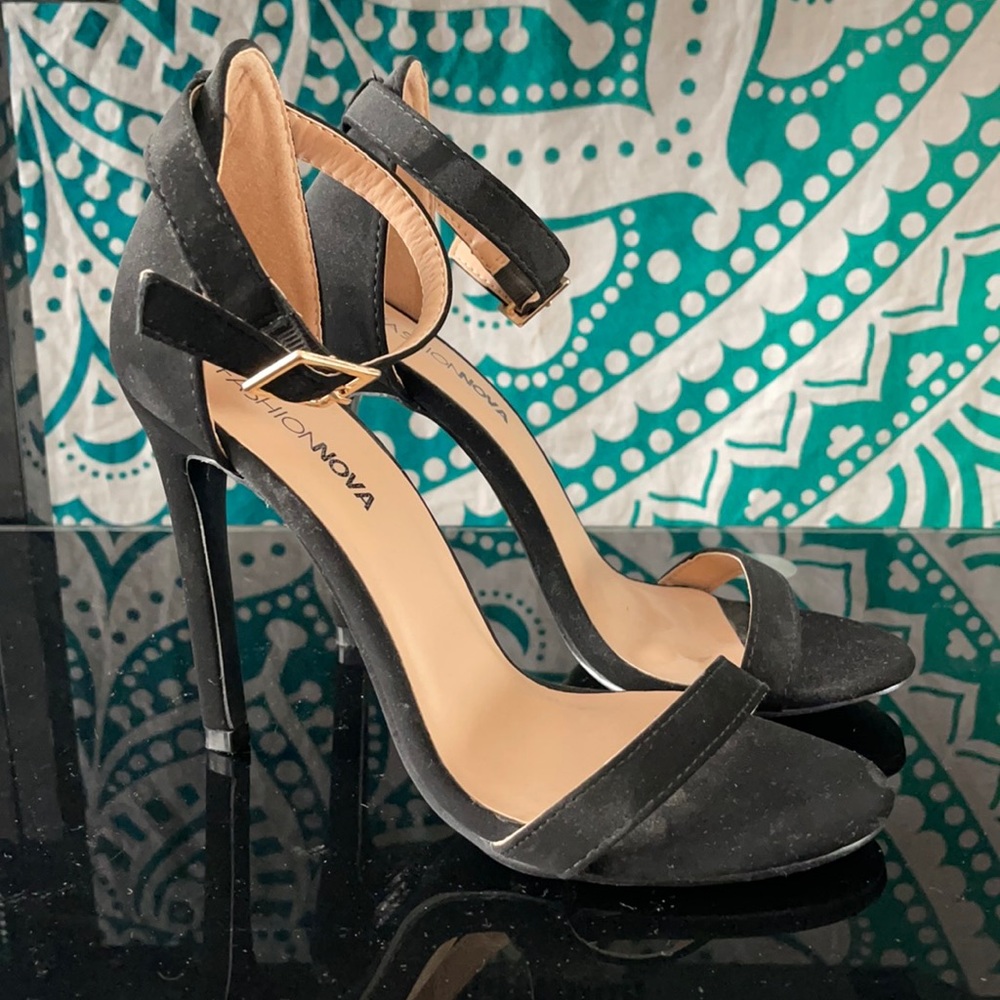 Black Fashion Nova Heels